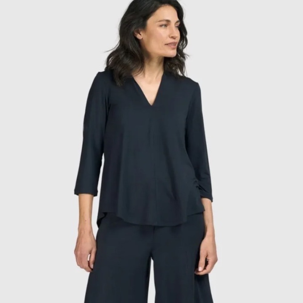 ALEMBIKA Essential V Neck Top Blouse In Ocean Navy Size 7 US 18-20